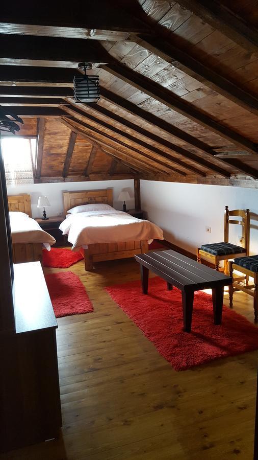 Hotel Bujtina E Bardhe Корча Экстерьер фото